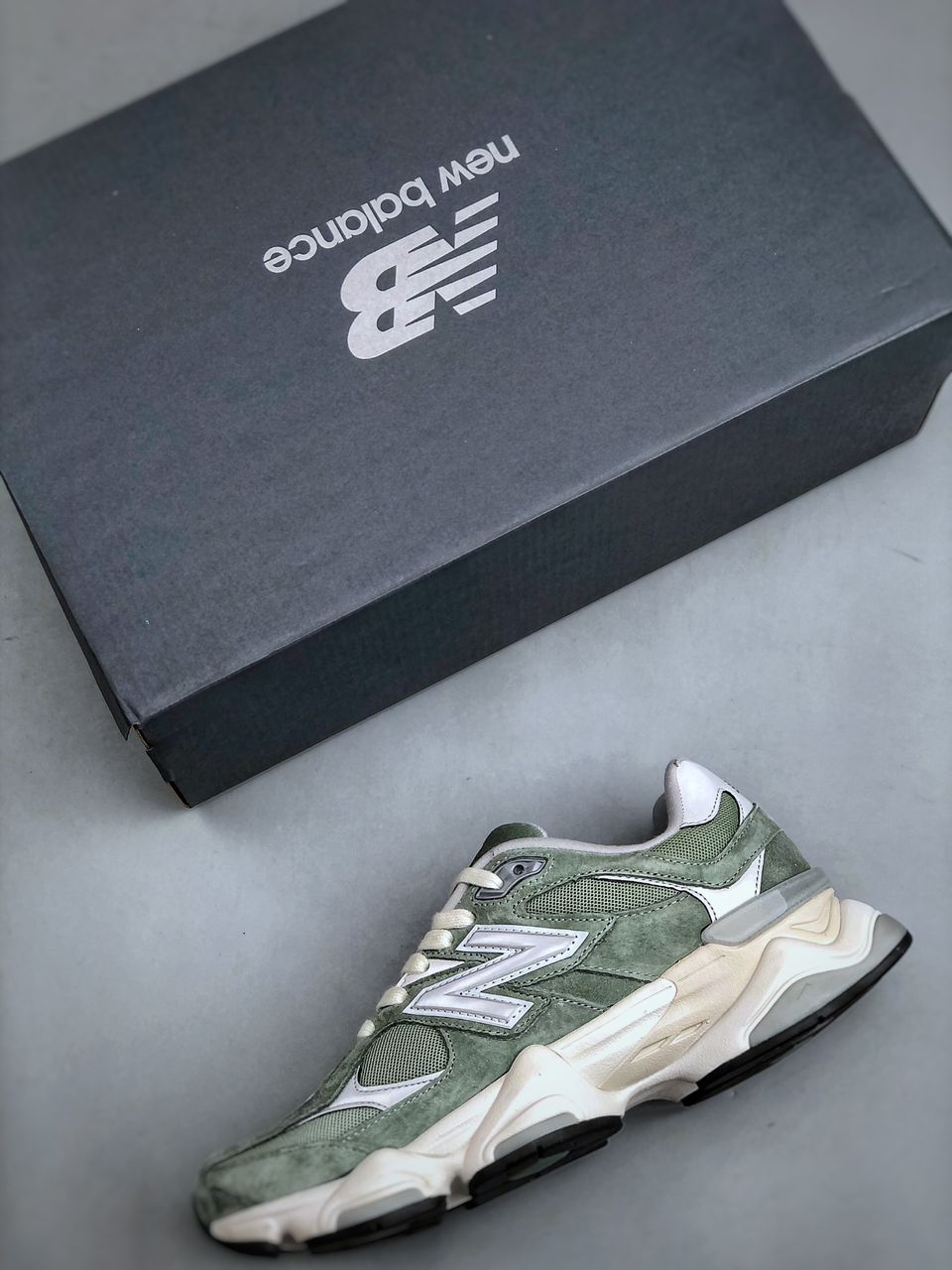 New Balance 9060 Green